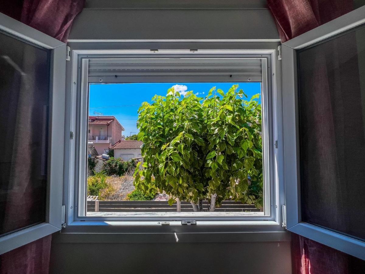 Theo Apartments 1 Артемида Екстериор снимка